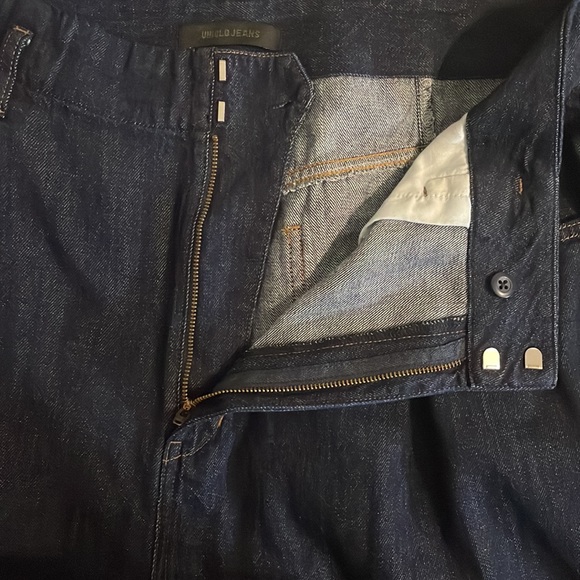 2/$25 Uniqlo Dark Wash Relaxed Fit Cut Off Jeans Size 32 - Picture 14 of 16